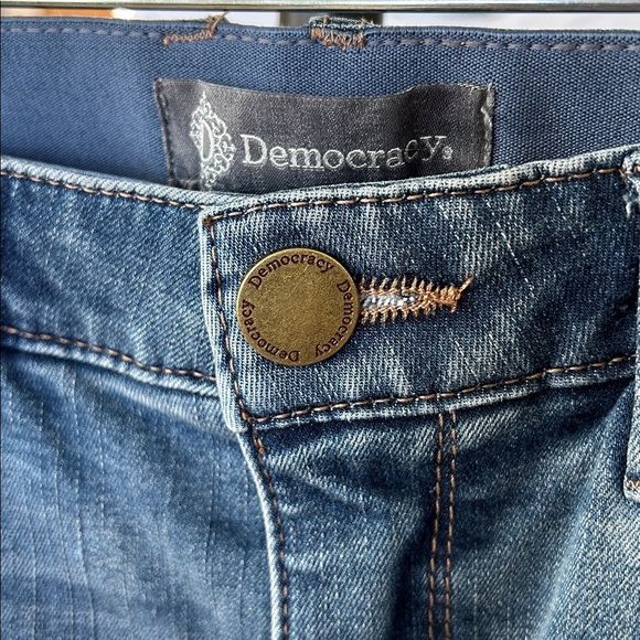 Democracy Jean. Size 6. 26” inseam. Stretch. - Picture 5 of 6